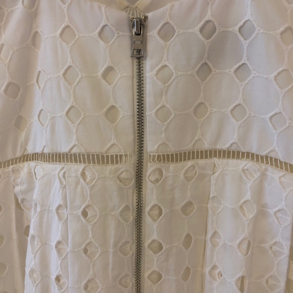 Beautiful White Eyelet dress - Picture 6 of 7
